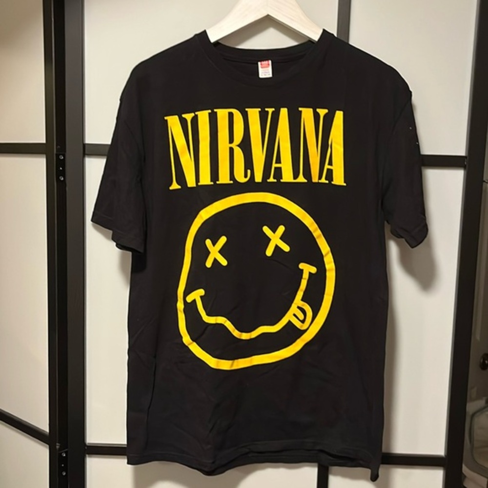 Nirvana Big Smiley Black Unisex Size Large T shirt Euro Cotton Brand